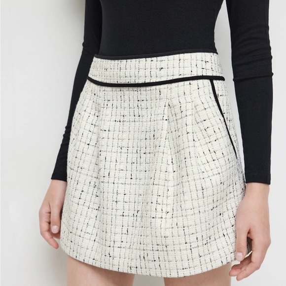 Cream Tweed Skirt with Pockets - Picture 2 of 4